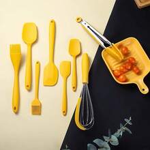 8件套黄色硅胶烘焙工具不粘锅具套装，厨房配件，包括硅胶夹、油刷、打蛋器，适用于烹饪和烘焙。 - 彩色 - 查看 3