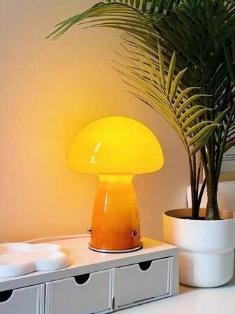 1 st förtrollande sagolik bordslampa med glasskärm. USB-driven LED-nattlampa perfekt lämpad för hemmakontor, sängbord i sovrummet eller som en mysig accent i vardagsrummet.