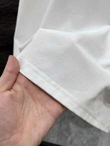 Camiseta de Hombre de Manga Corta Suelta con Estampado a la Moda |   Diseño Exquisito |   Esencial para el verano |   Fácil de combinar, muestra tu estilo. - Blanco - Ver 5