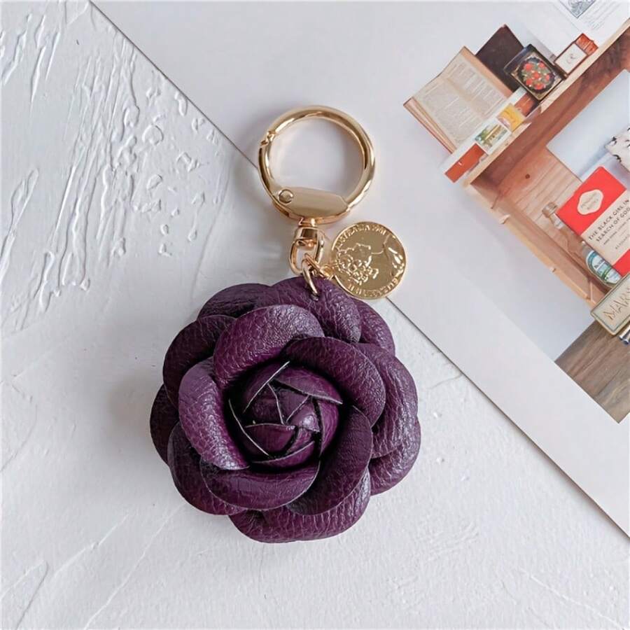 1pc Fashionable Faux Leather Camellia Keychain - Elegant Women'S Coin And Rose Pendant, Perfect For Backpacks, Keys, And Car Accessories In Black, White, Pink | Floral Keychain With Golden Coin Detail - 1 chiếc màu tím đậm - Xem 1