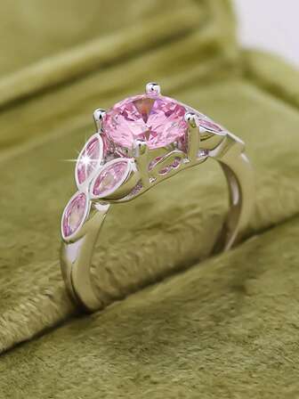 1pc Women's Luxury Creative Sparkling Four-Claw Inlaid Round Synthetic Zirconia Wedding Engagement Gift Ring, Suitable For Valentine's Day, Anniversary Surprise And Daily Wear, Romantic Gift Ring | Charming Accessory | Copper Ring