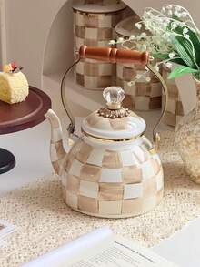 Bộ 1 ấm đun nước tráng men cổ điển kiểu retro, tay cầm bằng gỗ kẻ caro, nắp hình thoi, dung tích lớn, hình trụ thẳng, nắp hình thoi, có thể dùng để đựng bánh quy, cà phê, gia vị, ấm đun nước chịu nhiệt đa năng, ấm pha cà phê, ấm pha trà sữa, ấm đựng trái cây, ấm đựng nước lạnh. - Kabaige - Xem 3