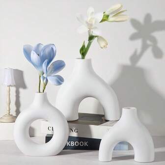 1pc Creative Vase Decor, Minimalist Solid Color Small Mouth Vase, Flower Container, Decorative Vase, Bohemian Style Home Decor, Black Halloween Decor, PP Plastic Decorative Ornament; Suitable For Minimalist Style DIY Flower Arrangement; Hotel Decor, Living Room Home Decor, Room Decor Aesthetics, Bedroom Decor, Personalized Decor, Wedding Decor, Tabletop Decor.