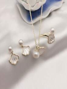1件貝殼珠寶套裝（包含項鍊、戒指、耳環）,適合女性,是理想的禮物,新潮的固定鎖鎖鎖鎖鎖鎖鎖鎖鎖,再以鎖骨鍊造型
