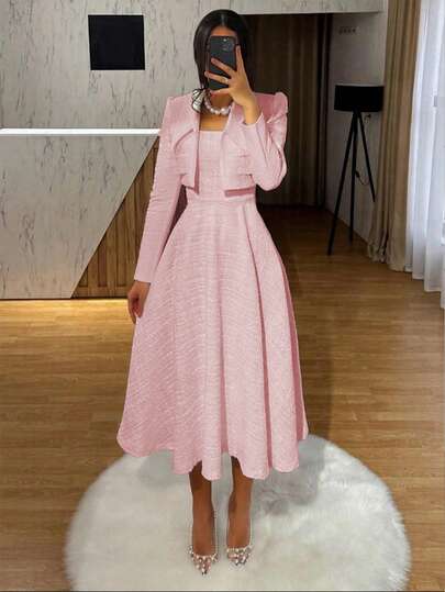 两件套优雅法式复古硬币图案吊带裙+长袖上衣，修身显瘦的冬季女装，白色连衣裙，适合新年夜穿着