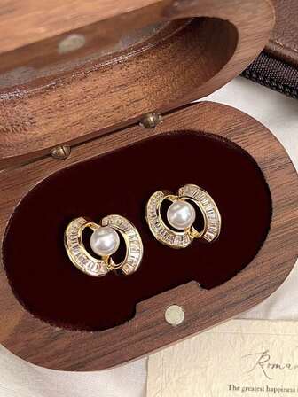 1对不对称几何珍珠耳钉，女士款，设计精致，时尚百搭，奢华优雅。