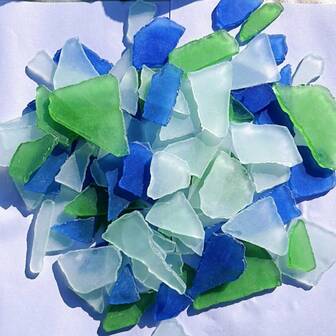 100g/200g/500g handgemachte Meeresfarbene Ozean-Glasbruchstücke, gemischte Form Ozean-Glasedelsteine für Dekoration und Handwerkskunst, handgemachte mattierte Vase mit eingearbeiteten Glasstücken, Strand-Hochzeit und Geburtstags-Party Dekoration, Mosaik-Bastel-Material