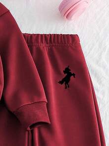 Chatreadl 2 piezas Conjunto de sudadera y pantalones de unicolor con bordado de unicornio para niñas, diseño minimalista, cómodo para primavera, otoño e invierno - Burdeos - Ver 6