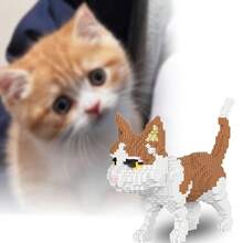Country-Style Pet Cat Model, Orange Tabby Cat, White And Brown Tabby Cat, Micro-Particle Building Block DIY Assembly, Creative 3D Desktop Ornament, Educational Toy, 1300+ Pieces. - Animal Building Blocks - View 11