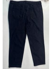 A Versatile Plus-Size Fall/Winter-Ready Jeans For The Office, Outings, And Casual Wear - Black - View 8