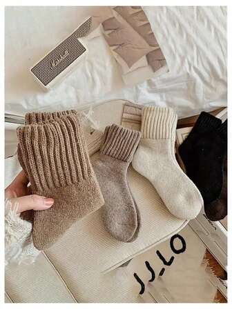 5 Pairs Women's Thick Mixed Color Winter Socks, Warm & Thick Knitted Soft Retro Casual Crew Socks, Fuzzy Socks, Suitable For Snow Boots Or Ankle Boots (2pcs/6pcs/10pcs/20pcs)