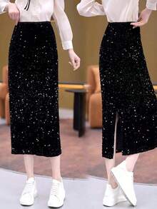 A Fitted Midi Skirt With Sequins And Lining. - Black - View 3