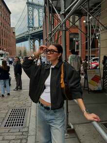 Áo khoác nữ tay dài cài một hàng khuy dáng rộng, chất liệu giả da lộn, thích hợp mặc mùa xuân. Áo khoác ngắn màu xanh quân đội có túi và khuy kim loại, thích hợp mặc mùa xuân và mùa thu. Màu đen. - màu đen - Xem 4