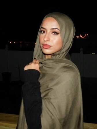 1 Stück einfarbiger Baumwoll-Hijab-Schal, geeignet für die Verwendung in der Moschee