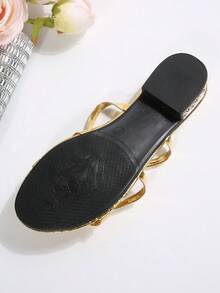 Nuevas sandalias de verano con corazón de strass, sandalias planas de moda para mujer, con punta redonda y tacón cuadrado, brillantes y de tacón bajo para uso exterior - Dorado - Ver 3