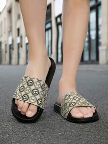 Męskie kapcie letnie w rozmiarze 23#, rozmiar 36-50, wygodne obuwie codzienne, lekkie, antypoślizgowe kapcie, odporne na zużycie, oddychające sandały męskie, do noszenia na co dzień i na zewnątrz (asymetryczny wzór). Podeszwy tych kapci wykonane są z tworzywa EVA. Nie wystawiać na bezpośrednie działanie promieni słonecznych przez długi czas, w przeciwnym razie buty się skurczą. - 1981 Biały - Zobacz 11