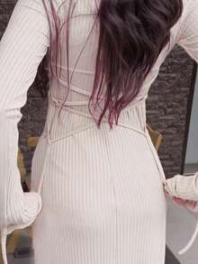 UREREM 女式修身方领长袖纯色系腰连衣裙 - 米色 - 查看 2