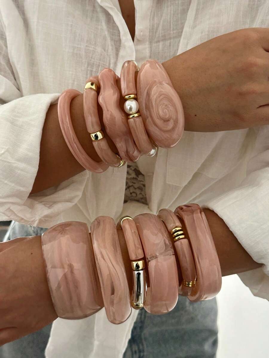 Vòng tay bản rộng bất đối xứng nhuộm màu kẹo Acrylic cho nữ