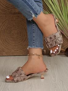 أحذية كعب عالي نسائية أنيقة وجذابة، بطبعات على شكل حرف V، مناسبة للحفلات والرياضة والأناقة، من جلد البولي يوريثان مع تطريز كشكشة، أحذية صيفية كعب عالي - بني فاتح - مشاهدة 7