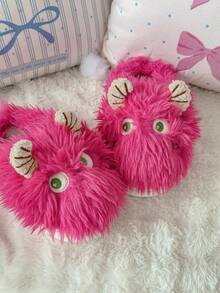 Damskie kapcie w kolorze fuksji z pluszową podeszwą i zabawnym motywem potwora, idealne na imprezę halloweenową i do noszenia w domu, jesień/zima