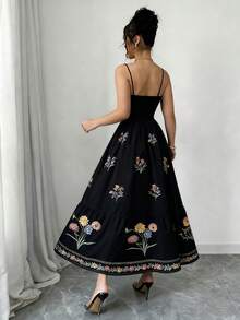 Women's Long Dress, Halter Neck Style With Vintage Print, Gathered Waist At The Back, Adjustable Straps, Elegant Dress. - 黑色 - 查看 2