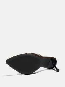 女士经典绑带宽口收腰穆勒鞋，柔软舒适的合成革材质，成熟性感风格，四季皆宜，咖啡棕色，尖头设计，细高跟，是派对、职场、社交活动、教师节、圣诞节、母亲节、情人节、春夏穿搭的理想之选。 - 咖啡棕 - 查看 7