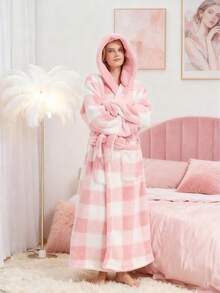Plaid Hooded Coral Fleece Bathrobe, Wearable Hooded Blanket,Thickened And Warm Long Nightgown, A Hot Seller In The Autumn And Winter Loungewear Category. Multiple Colors Available. Comfortable And Skin-Friendly Pajamas, Perfect For Keeping Warm In Autumn And Winter. Flannel, Cute, Suitable For Home Decor, Birthday Gifts, And Christmas Gifts.Gift For Women And Men Warm Winter Decor - Multicolor - View 2