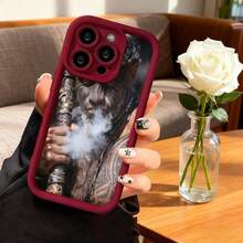 Cubierta de telefono con borde protector negro con estampado de hombre tatuado fumando para uso diario y estilo urbano - Café integral - Ver 5