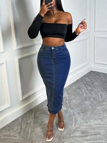 Saia midi feminina de jeans liso, sem elasticidade, com cintura média - Elegante e sensual, perfeita para usar em casa no dia a dia.