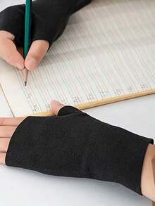 1 双德国天鹅绒触屏手套 - 冬季保暖半指露指手套，兼容智能手机，弹性腕部和柔软掌面，适用于智能手机/平板电脑，可通过智能手机操作，适合休闲户外/办公使用（不含羽毛） - 彩色 - 查看 4