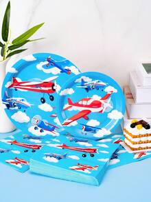 Conjunto de 1 prato e guardanapo descartáveis com estampa de avião azul, ideal para festas, serve até 8 pessoas. Pratos de papel descartáveis perfeitos para aniversários, casamentos, festas temáticas e piqueniques em família. - Multicolorido - Ver 3