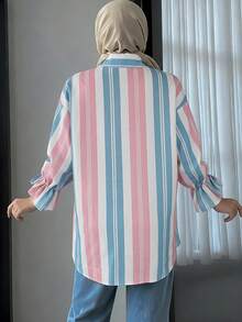 女士适度长袖常规长度衬衫，条纹梭织面料衬衫领，纽扣前喇叭袖