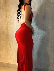 One-Shoulder Wedding Dress With A Leg Slit, Side Neckline, Elegant Smooth Suplex Fabric, Sophisticated Party Dress, Fashion Blogger Style, 2025 , Open Back, Push-Up Neckline, Chic, Basic, Everyday Wear, Summer Fashion. - 紅色 - 查看 2