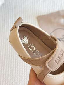 儿童拼接时尚设计舒适防滑耐穿透气休闲平底鞋