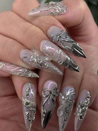 24ชิ้น เล็บปลอมสามมิติแบบกดตกแต่ง เล็บปลอม Y2k โบว์สีเงิน 3 มิติ เล็บปลอมเคลือบเงา ทรงโลงศพยาว ชุดทำเล็บประกอบด้วย แผ่นกาว 1 แผ่น & ตะไบขนาดเล็ก 1 ชิ้น เหมาะสำหรับใส่ทุกวัน