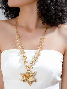 1pc Vintage Carved 3D Niche Retro Elegant High-End Jewelry Women Long Necklace - Necklace - View 5