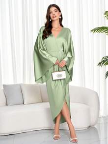 女士V领蝙蝠袖裹身连衣裙，适合派对穿着