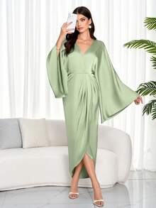 女士V领蝙蝠袖裹身连衣裙，适合派对穿着