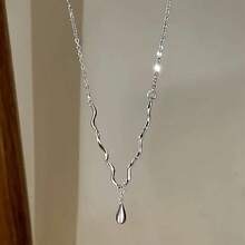 1件装波浪吊坠项链，独特高端轻盈设计，女士颈链
