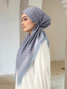 1pc Women's Romantic Floral Print Headscarf, Delicate Lace Trim, Soft And Elegant, Fashionable Hijab Accessory