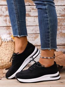 Damskie, sznurowane, wygodne buty sportowe na platformie - Czarne - Zobacz 12