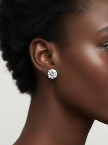 女士结婚耳环一对，四爪镶嵌，1.8克925纯银，镶嵌1克拉莫桑石，波西米亚宫廷风格，适合订婚、结婚、周年纪念、情人节等场合，附赠莫桑石证书和精美礼盒 - 白金 - 查看 4