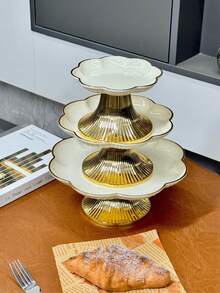 1 pieza Plato con forma de flor única con borde y base dorados, bandeja multifuncional para frutas, adecuada para decoración de mesa de comedor, postres, aperitivos, galletas, plato de comedor para el hogar y la cocina, Ramadán