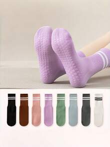 Women's Anti-Slip Yoga Socks - Thickened, Warm, And Anti-Slip Design; Polka Dot Pattern Suitable For Yoga, Pilates, Fitness, And Sleep - Autumn/Winter Styles Available In Dark Pink, Gray, Purple, And Black.
