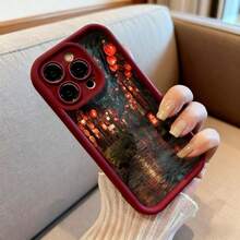 Cubierta de teléfono con diseño de calle tradicional china con linternas rojas y lluvia color negro para iPhone 14 Pro Max ideal para uso diario y ocasiones especiales - Negro - Ver 6