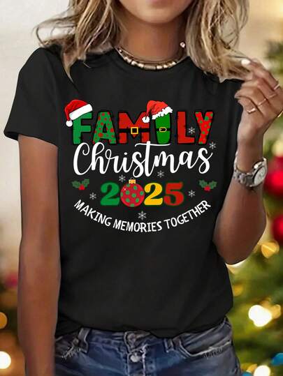 女士圣诞T恤 - 2025家庭圣诞纪念图案T恤 - 白色节日衬衫，饰以红色和绿色字母 - 舒适圆领休闲上衣，适合圣诞派对、家庭聚会 - 可爱的女士圣诞服装、圣诞衬衫、节日派对服饰、节日设计、耐用印花、短袖衬衫、节日庆典、轻盈面料、节日购物