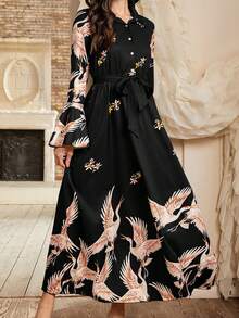 春夏女士休闲优雅约会中东风仙鹤印花黑色喇叭袖长连衣裙（随机印花）