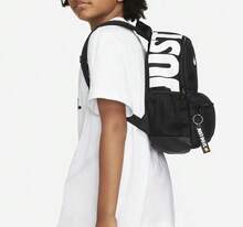 Balo mini Nike Brasilia JDl series có logo bên hông và thiết kế in chữ, khóa kéo bằng vải, ba lô thể thao thường ngày, màu đen DR6091-010 - màu đen - Xem 3