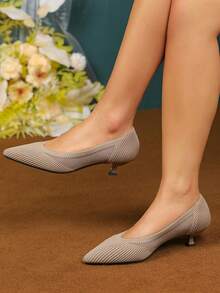 Ladies High-Heeled Shoes Breathable Princess Low-Heeled Pointed Shallow Mouth Summer Fish Silk Openwork Fabric Casual Mesh Shoes Women. - 深杏 - 查看 2