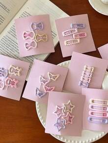 Conjunto de 24 Presilhas de Cabelo Geométricas Coloridas em Formato de Coração - Acessório de Cabelo Personalizado e Versátil para Meninas, Presilhas de Garra, Grampos de Cabelo, Presilhas de Orelha